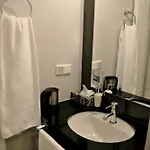 Town - Kleines Privathotel In Bestlage Βιζμπάντεν