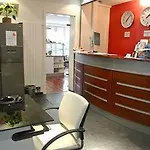 Hotel Town - Kleines Privathotel In Bestlage