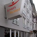 Hotel Town - Kleines Privathotel In Bestlage