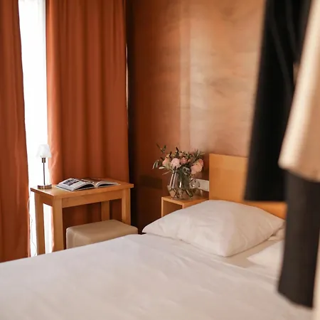 Ξενοδοχείο Town - Kleines Privathotel In Bestlage Βιζμπάντεν
