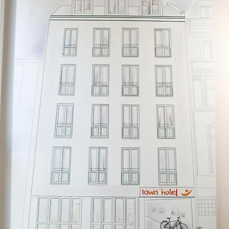 Szálloda Town - Kleines Privathotel In Bestlage