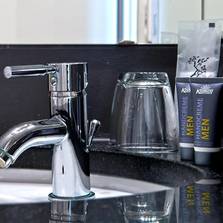 Отель Town - Kleines Privathotel In Bestlage 3*