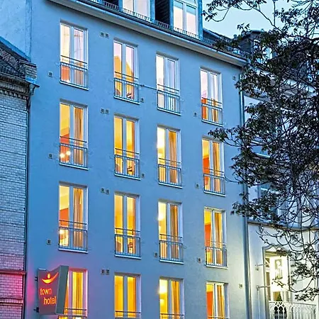 Town Centre Hotel