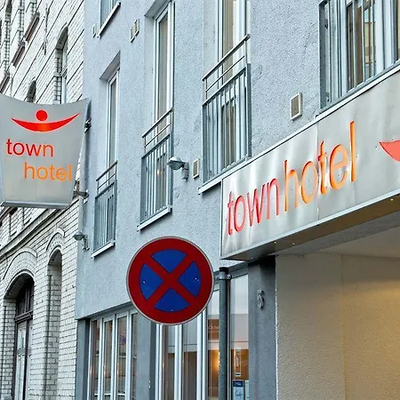 Town - Kleines Privathotel In Bestlage Ξενοδοχείο Βιζμπάντεν