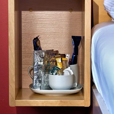 Town - Kleines Privathotel In Bestlage Otel 3*