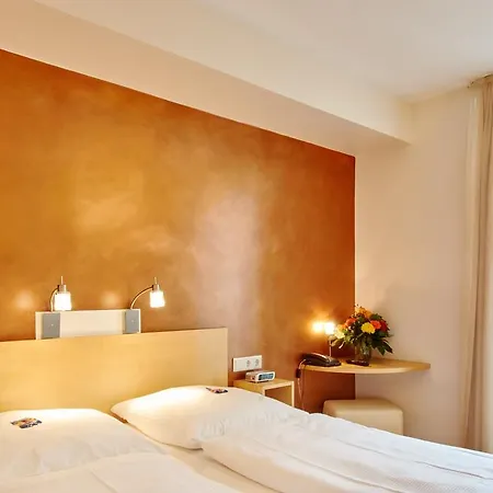 فندق Town - Kleines Privathotel In Bestlage فيسبادن