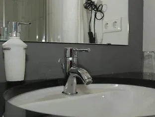 Town - Kleines Privathotel In Bestlage فيسبادن