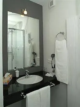 Town - Kleines Privathotel In Bestlage فيسبادن