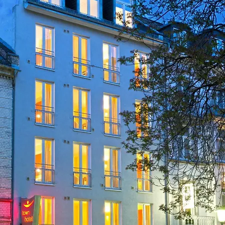 Town - Kleines Privathotel In Bestlage فندق فيسبادن