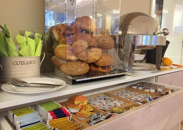 Отель Town - Kleines Privathotel In Bestlage 3*