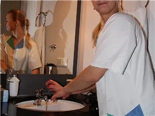 Town - Kleines Privathotel In Bestlage Висбаден