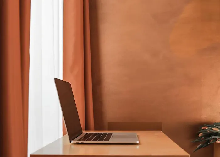 Hotel Town - Kleines Privathotel In Bestlage