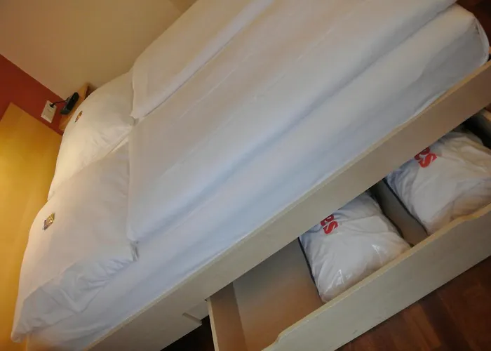 Town - Kleines Privathotel In Bestlage