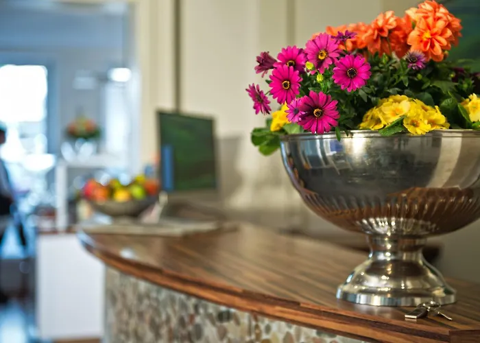 Town - Kleines Privathotel In Bestlage 3* Висбаден