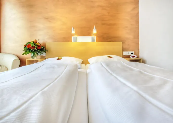 Отель Town - Kleines Privathotel In Bestlage 3*