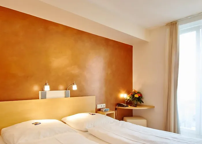 Hotel Town - Kleines Privathotel In Bestlage Wiesbaden
