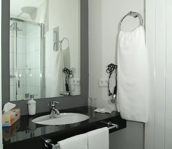 Town - Kleines Privathotel In Bestlage Hotel Wiesbaden