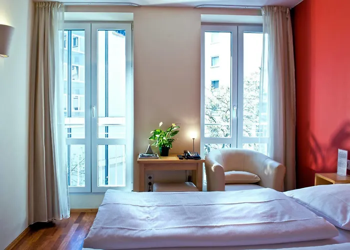 Hotel Town - Kleines Privathotel In Bestlage 3*