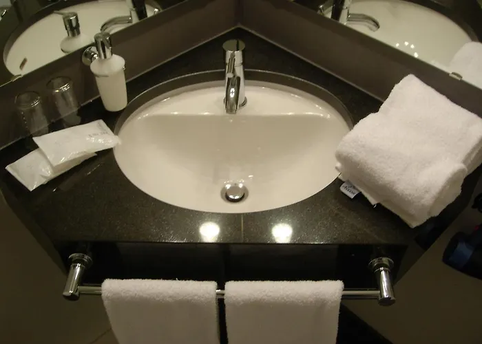 Hotel Town - Kleines Privathotel In Bestlage 3*